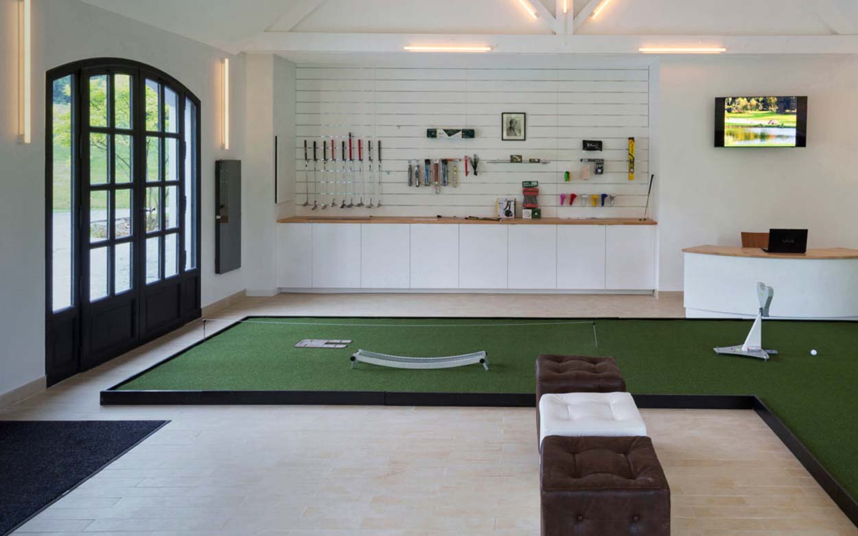 Paris International Golf Club Training Putting Academy